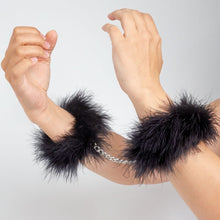 Comprar SECRET PLAY Esposas Negras – Accesorio Sofisticado Para Explorar Placer Con Estilo-Noxtic
