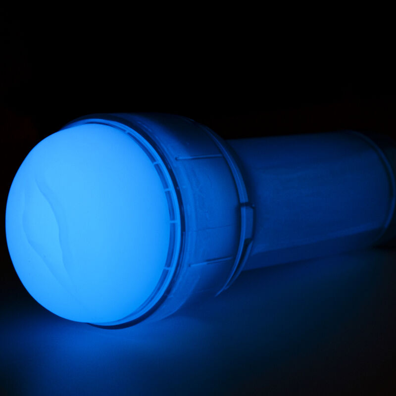 KIIROO Feel Glow In The Dark Stroker – Juguete Erótico Con Diseño Ergonómico Que Brilla En La Oscuridad