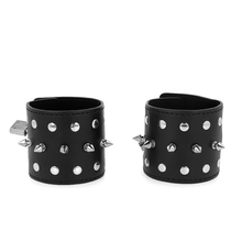 KINK Muñequeras Estilo Punk Con Pinchos – Accesorio Elegante Para Estilo Personalizado