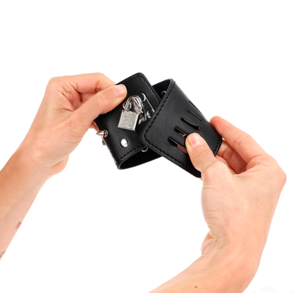 KINK - PUNK STYLE SPIKED WRISTBANDS 25 X 6 CM