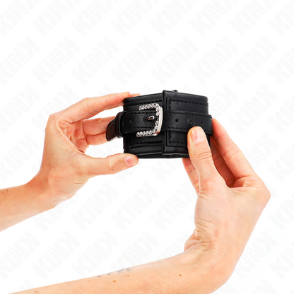KINK Muñequeras Negras Con Hebilla De Diamantes De Imitación – Diseño Elegante Y Ajustable Para Confort Personalizado