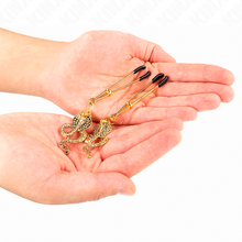 KINK Pinzas Para Pezones Con Colgante De Cobra 6 Cm – Accesorio Elegante Para Explorar Nuevas Sensaciones