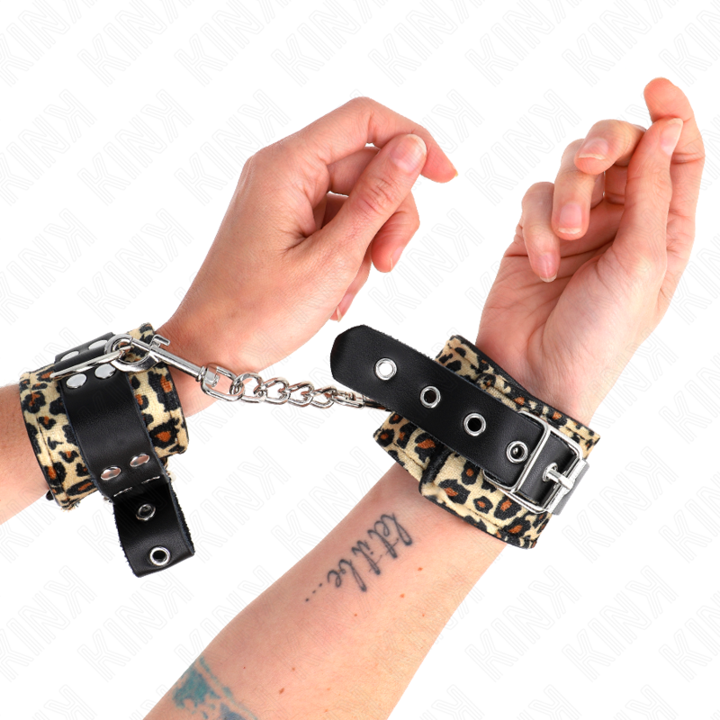 KINK - ADJUSTABLE LEOPARD STYLE LEATHER WRISTBANDS 18-29 CM X 5.5 CM
