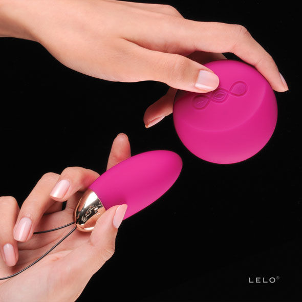 Comprar LELO Lyla 2 Insignia Design Edition Fucsia – Masajeador Ovalado Con Mando A Distancia Para Sensaciones Únicas-Noxtic